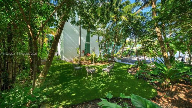 480 Ocean Blvd, Golden Beach, FL 33160