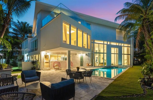 480 Ocean Blvd, Golden Beach, FL 33160