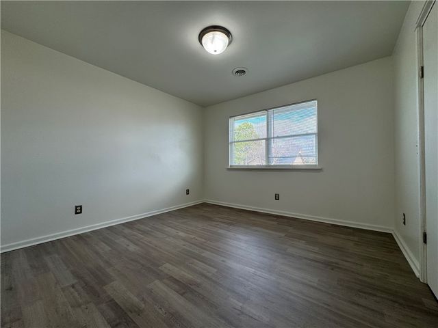 1800 S 14Th Place, Rogers, AR 72756