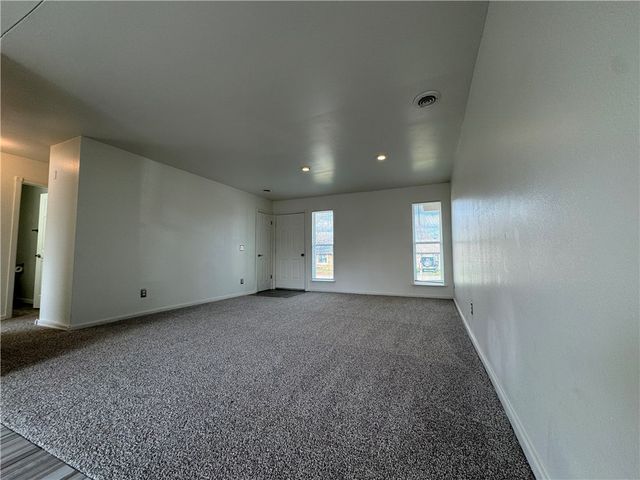 1800 S 14Th Place, Rogers, AR 72756