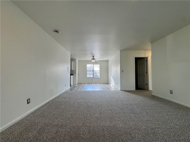 1800 S 14Th Place, Rogers, AR 72756