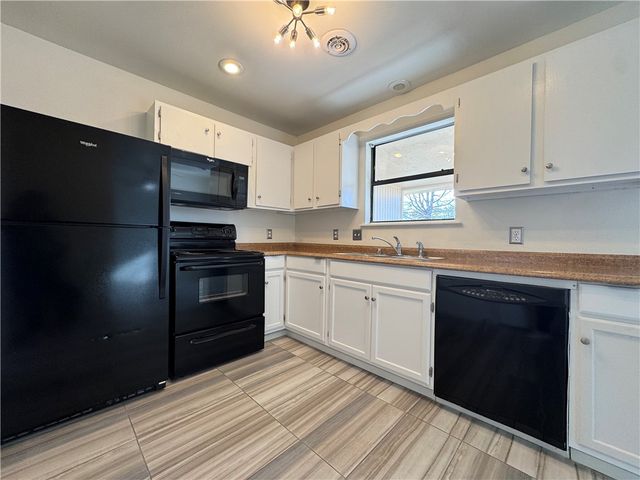 1800 S 14Th Place, Rogers, AR 72756