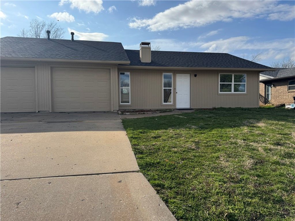 1800 S 14Th Place, Rogers, AR 72756