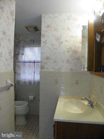 200 LONG LN, West Chester, PA 19380