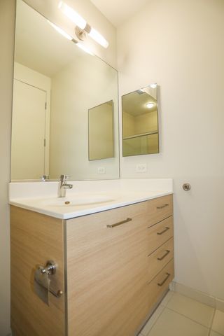910 W Huron Street 914, Chicago, IL 60642