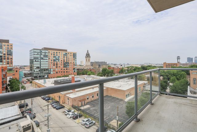910 W Huron Street 914, Chicago, IL 60642