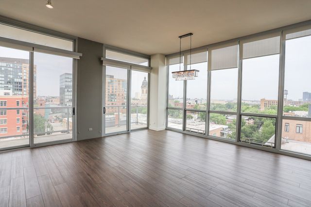 910 W Huron Street 914, Chicago, IL 60642