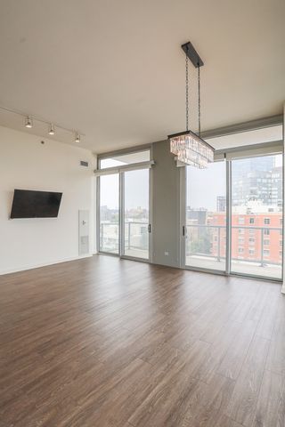 910 W Huron Street 914, Chicago, IL 60642