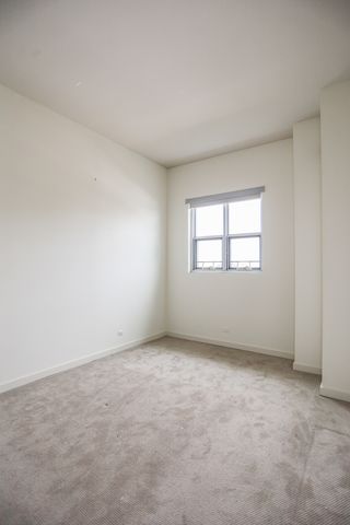 910 W Huron Street 914, Chicago, IL 60642