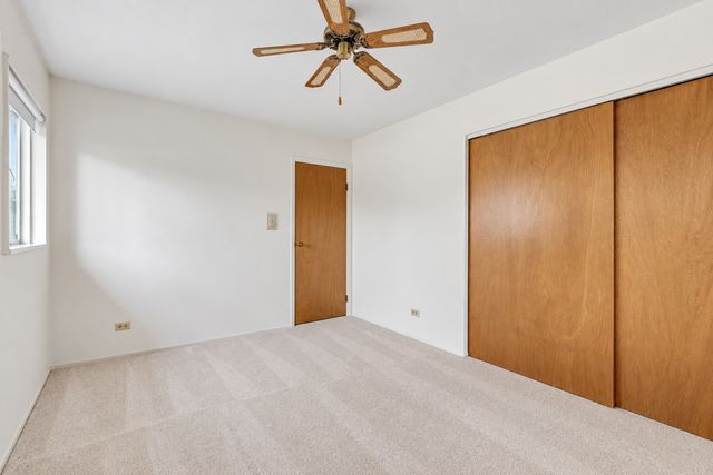 385 Pleasant Street, Hoffman Estates, IL 60169