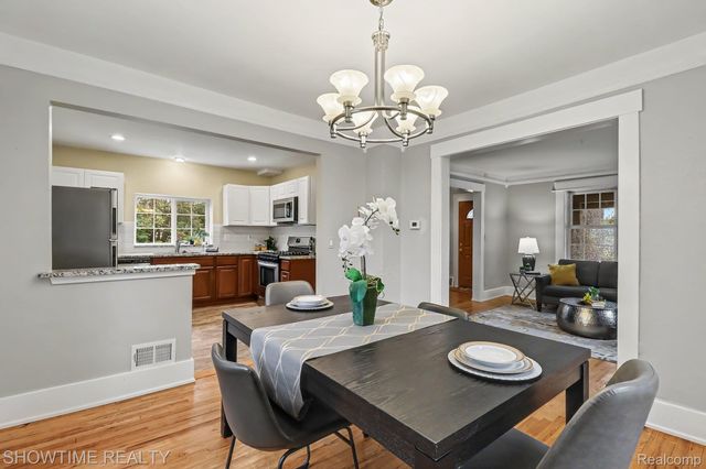 116 Helene Avenue, Royal Oak, MI 48067