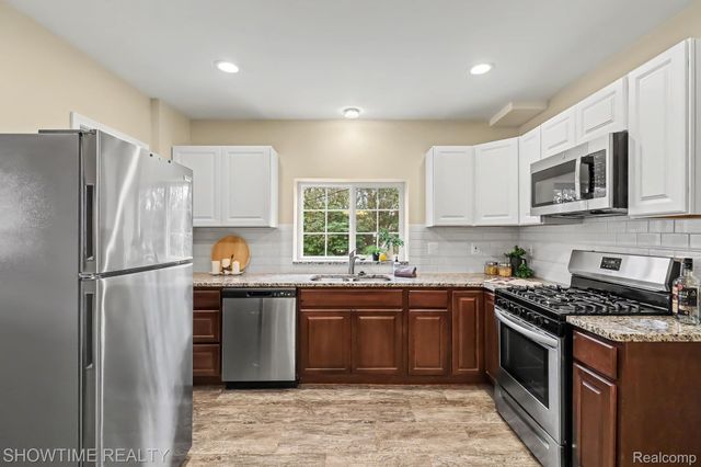 116 Helene Avenue, Royal Oak, MI 48067
