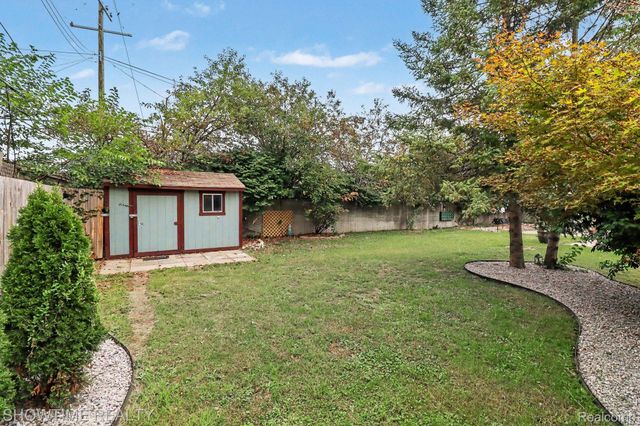 116 Helene Avenue, Royal Oak, MI 48067