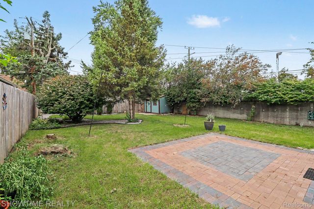 116 Helene Avenue, Royal Oak, MI 48067