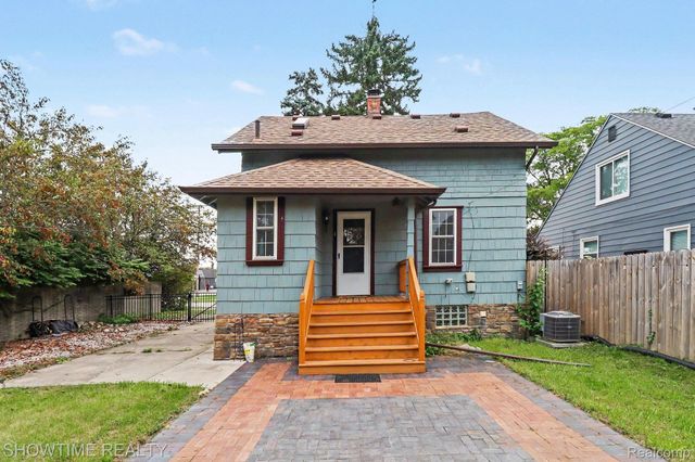 116 Helene Avenue, Royal Oak, MI 48067