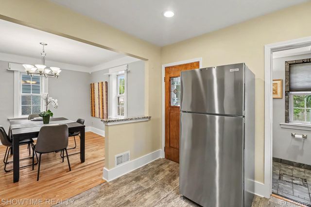 116 Helene Avenue, Royal Oak, MI 48067