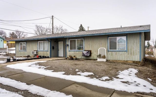 3024 N Hogan St, Spokane, WA 99207