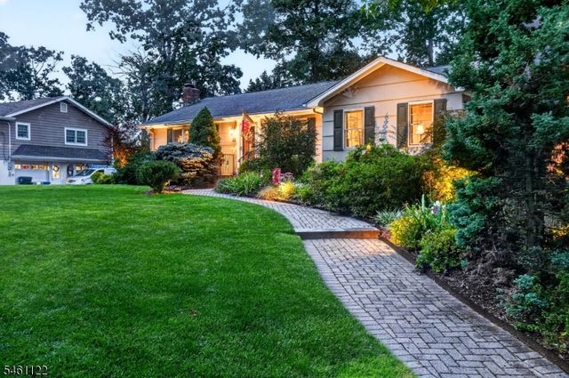 11 Jeffrie Trl, Hanover Twp., NJ 07981