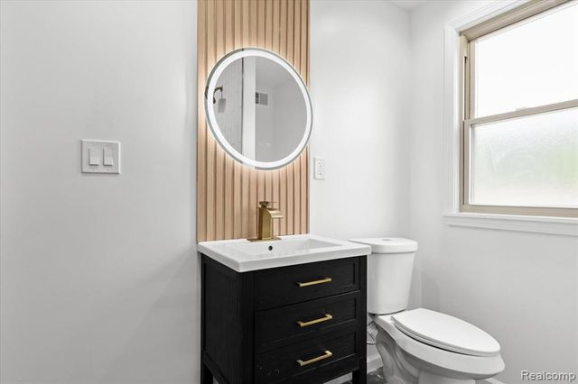 2440 Taylor Street, Detroit, MI 48206