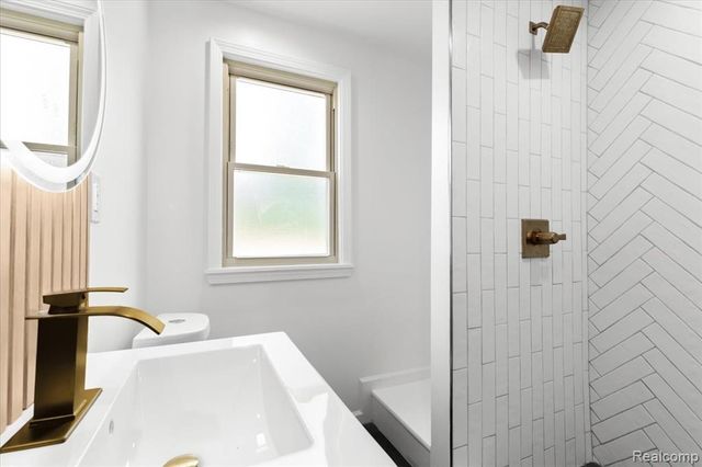 2440 Taylor Street, Detroit, MI 48206