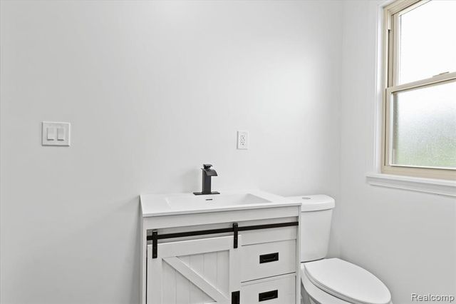 2440 Taylor Street, Detroit, MI 48206