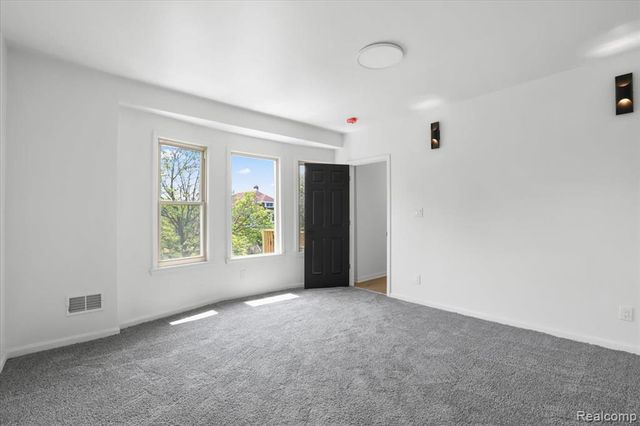 2440 Taylor Street, Detroit, MI 48206