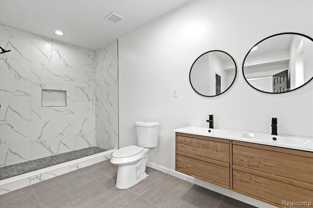 2440 Taylor Street, Detroit, MI 48206