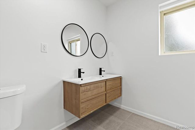 2440 Taylor Street, Detroit, MI 48206