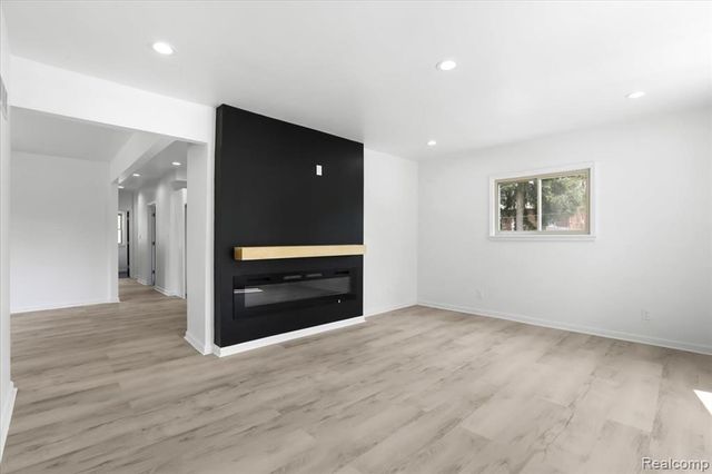 2440 Taylor Street, Detroit, MI 48206