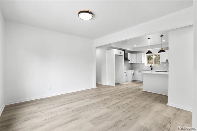 2440 Taylor Street, Detroit, MI 48206