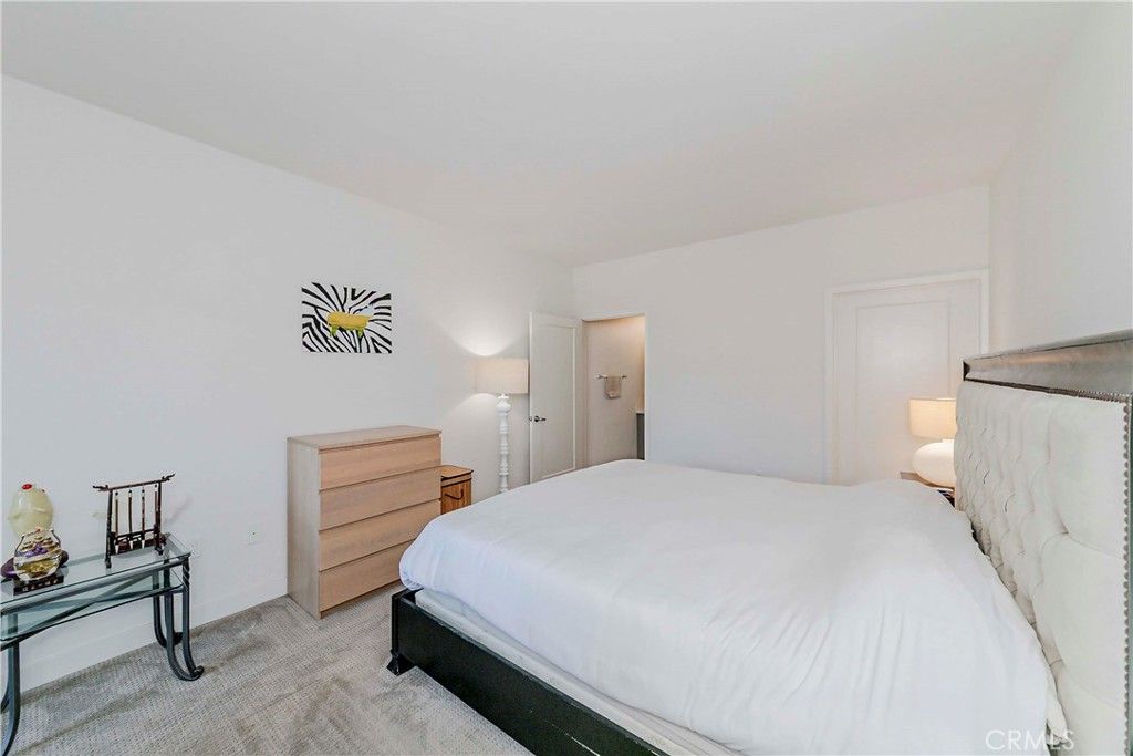 Image 19 of property listing at 436 S Virgil Avenue 403, Los Angeles, CA 90020