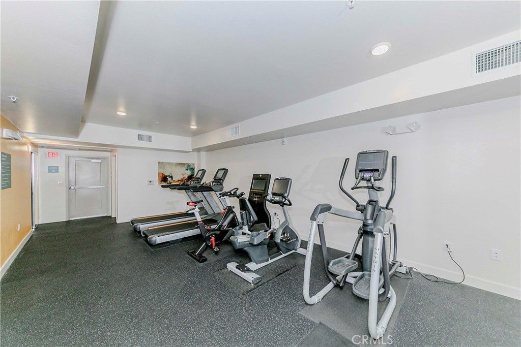 Image 31 of property listing at 436 S Virgil Avenue 403, Los Angeles, CA 90020
