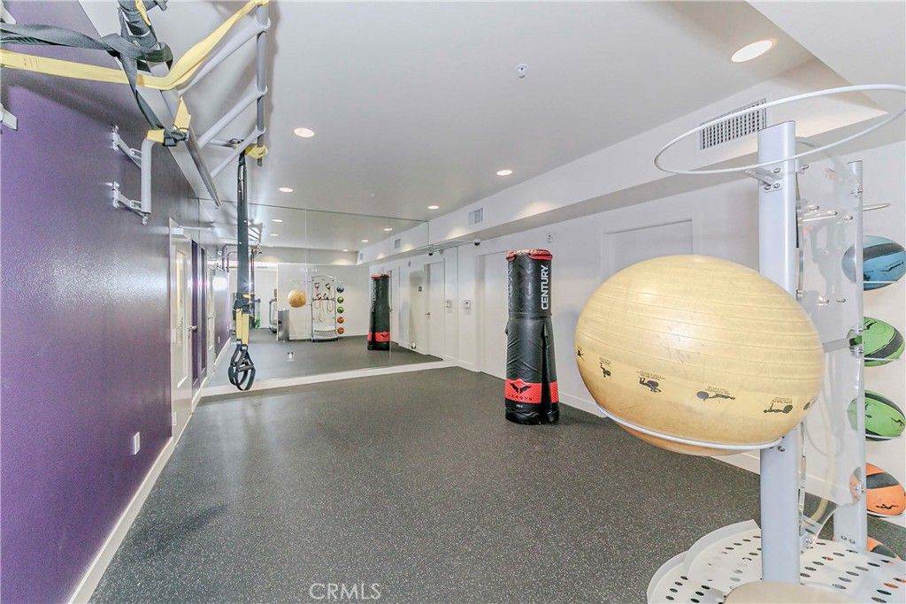 Image 33 of property listing at 436 S Virgil Avenue 403, Los Angeles, CA 90020