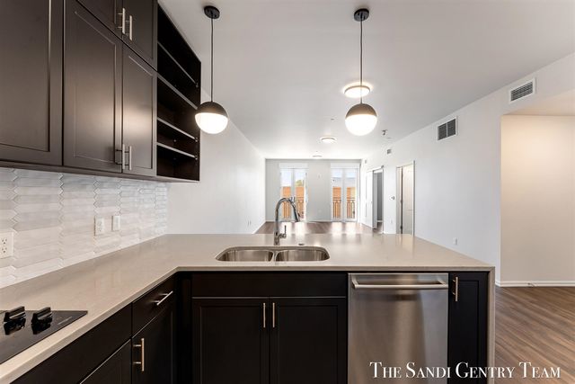 110 W Savidge Street 203, Spring Lake, MI 49456