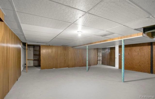 27007 Joy Road, Dearborn Heights, MI 48127