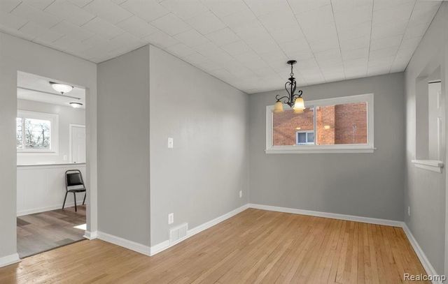 27007 Joy Road, Dearborn Heights, MI 48127