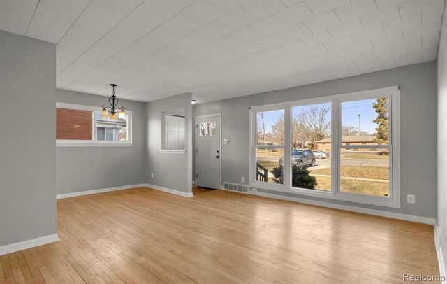 27007 Joy Road, Dearborn Heights, MI 48127