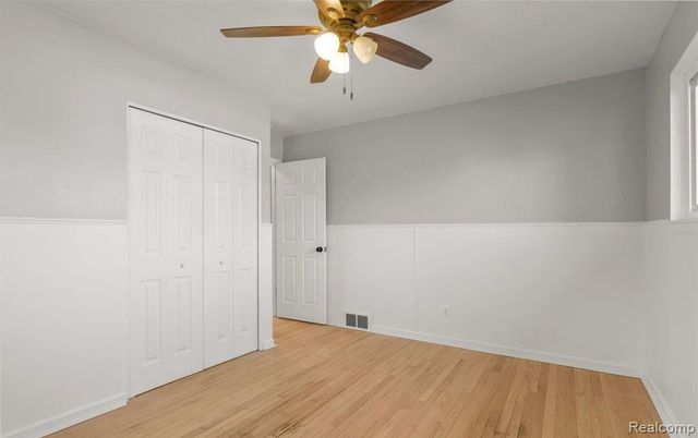 27007 Joy Road, Dearborn Heights, MI 48127