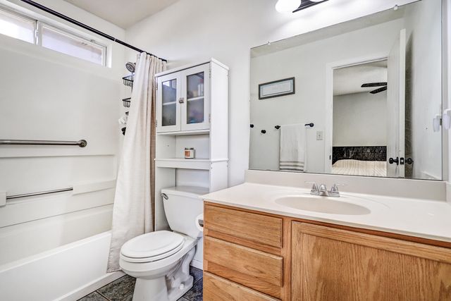 7924 Tiffany Road SW, Albuquerque, NM 87121