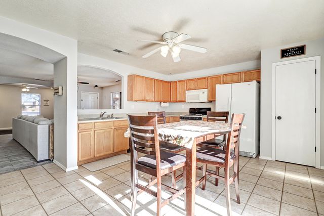 7924 Tiffany Road SW, Albuquerque, NM 87121