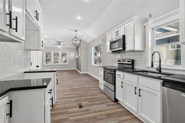 5631 Euclid Avenue, Kansas City, MO 64130