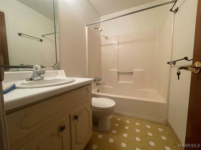 1951 Belle Rive Drive, Selma, AL 36701