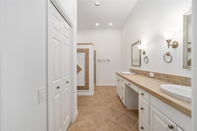 6042 TOPSAIL ROAD, Lady Lake, FL 32159