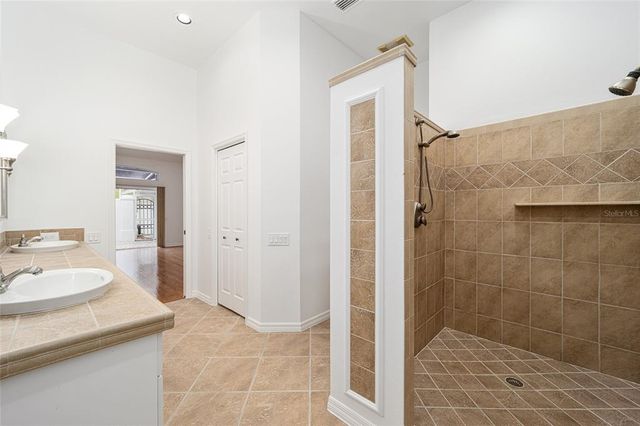 6042 TOPSAIL ROAD, Lady Lake, FL 32159