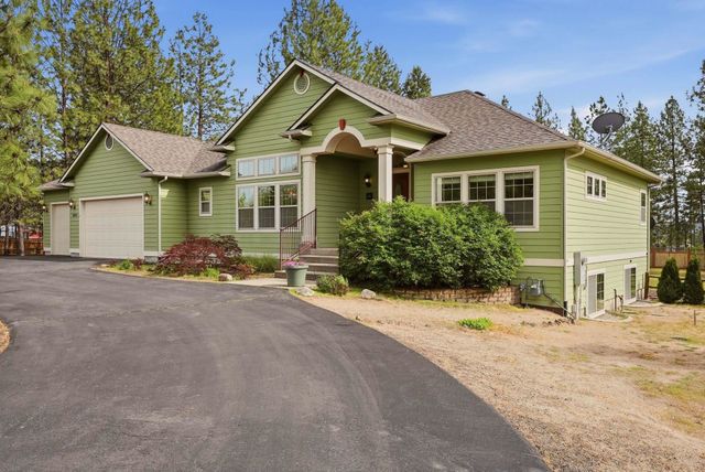 5865 Little Sandy Loop, Nine Mile Falls, WA 99026