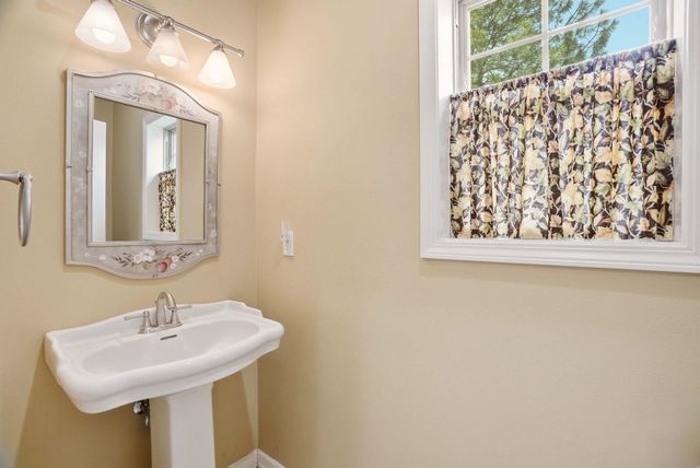 5865 Little Sandy Loop, Nine Mile Falls, WA 99026