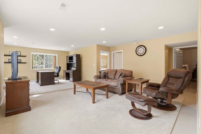 5865 Little Sandy Loop, Nine Mile Falls, WA 99026