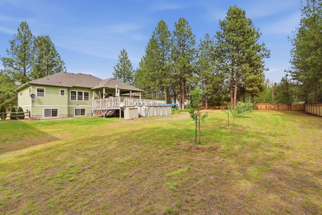 5865 Little Sandy Loop, Nine Mile Falls, WA 99026