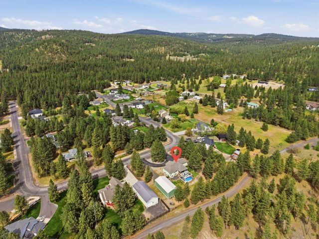 5865 Little Sandy Loop, Nine Mile Falls, WA 99026