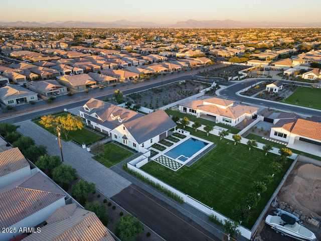 2495 E SUPERSTITION Drive, Gilbert, AZ 85297